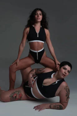 Rolling Bonde Cambon Shorts - Black -Clothing Store 16 6 1 197 conjbondecrop