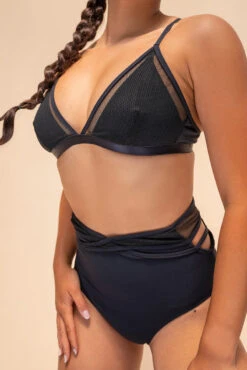 Lunalae Daisy Top - Recycled Black 17 Lunalae Daisy Top - Recycled Black -Clothing Store 2021101 LunaLae1748