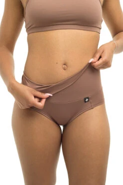 Poledancerka High-Low Brazil Shorts - Nude 02 -Clothing Store 20 2 Poledancerkahigh lowBrazilshorts Nude02