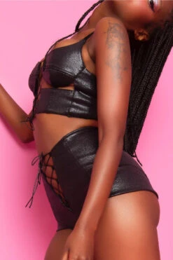 Rolling Brat Top - Faux Leather -Clothing Store 23 10 2 292 conj20brat202