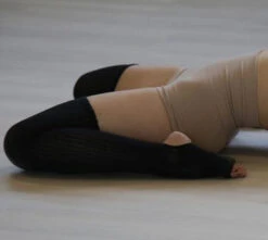 Rolling Cotton Original Thigh High Leg Warmers With Stirrups - Black -Clothing Store 29