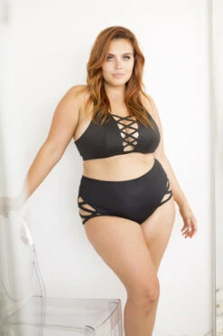 Lunalae High Waist Cross Section Shorts - Black -Clothing Store 6R7A8505 d71ce4a8 fd8f 4cd5 93dc 4c936830a984 1