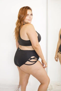 Lunalae High Waist Cross Section Shorts - Black -Clothing Store 6R7A8515 1