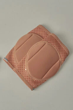 Queen Grippy Kneepads - Caramel -Clothing Store Caramelgrip