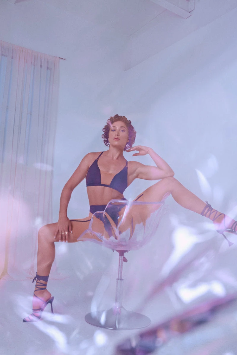 CXIX Silhouette Plunge Bralette - Black With Cream 10 CXIX Silhouette Plunge Bralette - Black With Cream - Image 8