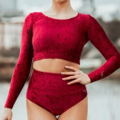 Dragonfly Pavi Crop Top - Velvet Red -Clothing Store DF Pavi Velvet red 0321 540x 4f4af1fb 0b4b 4cf4 9932 cf5c164be8c5
