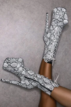 Hella Heels Mamba Boots - 8inch -Clothing Store Edit 4