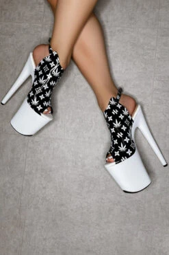 Hella Heels Branded Shield 8inch Stilettos - Black/White 17 Hella Heels Branded Shield 8inch Stilettos - Black/White -Clothing Store EmpireKicksBrandedblack white8inchpoledanceshieldstiletto 2