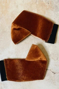 Hella Heels Classique Velvet Shoe Protector - Brandy 7 Hella Heels Classique Velvet Shoe Protector - Brandy -Clothing Store IMG 88942 900x 444ac7aa 6058 4981 bf06 26bb3556ba27