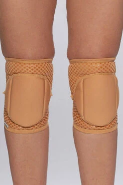 Queen Grippy Kneepads - Caramel -Clothing Store NudeCaramelGrip1