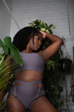 Chantay Polewear Pretzel 2-way Top - Ash 13 Chantay Polewear Pretzel 2-way Top - Ash -Clothing Store Pretzel2 WayTop Ash 25 600x ab683cfa 1756 4783 8a84 885c025e4aea