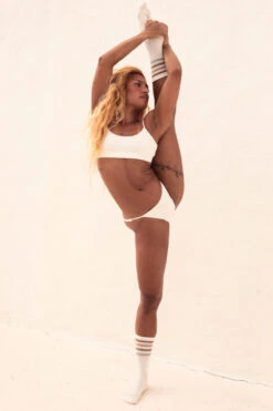 Rolling KI Top - Ribbed Off-White -Clothing Store RollingGABI 798 2 da4b781d ae5c 4fc1 aa85 ae70a5522060