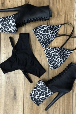 Lunalae Shoe Covers - Grey Leopard -Clothing Store Screenshot2021 09 17at10.14.32 849ee072 5e21 4842 8e7f ce893b30ac9c