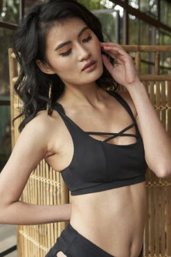 Lunalae Jaded Top - Black 12 Lunalae Jaded Top - Black -Clothing Store Shot 22 008 1