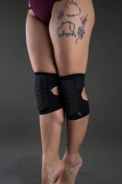 Tatiana Active Ultimate Kneepads - Black -Clothing Store TatianaActive UltimateBlackTechnicalPoleDanceKneePad 4344