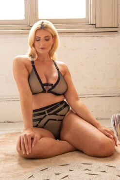 Tatiana Activewear Kaizen Top - Black Mesh 21 Tatiana Activewear Kaizen Top - Black Mesh -Clothing Store TatianaActiveKaizenBlack 9874