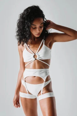 Flole Oriana Shorts And Garter Belt - White
