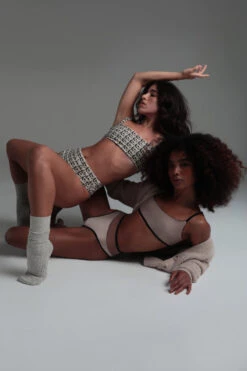 Rolling Cable Calf High Socks - Oatmeal -Clothing Store day02rolling1168