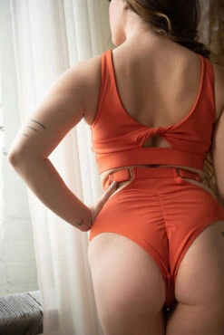 Chantay Polewear Tulip Shorts - Pumpkin 8 Chantay Polewear Tulip Shorts - Pumpkin -Clothing Store z2